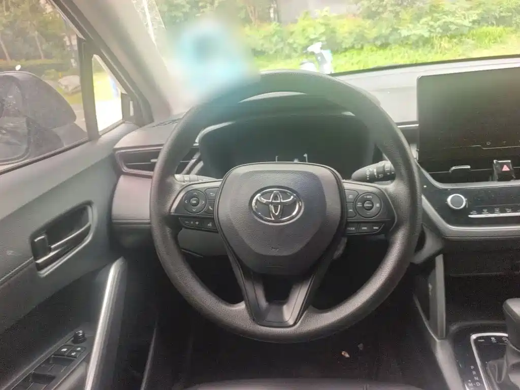 Toyota Corolla Cross — фото 6