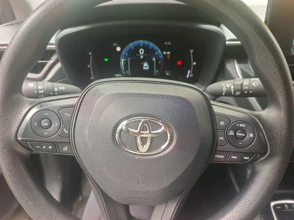 Toyota Corolla Cross — фото 7