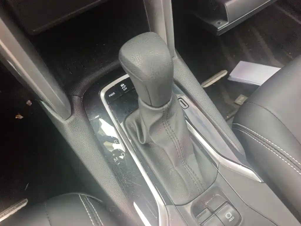 Toyota Corolla Cross — фото 10