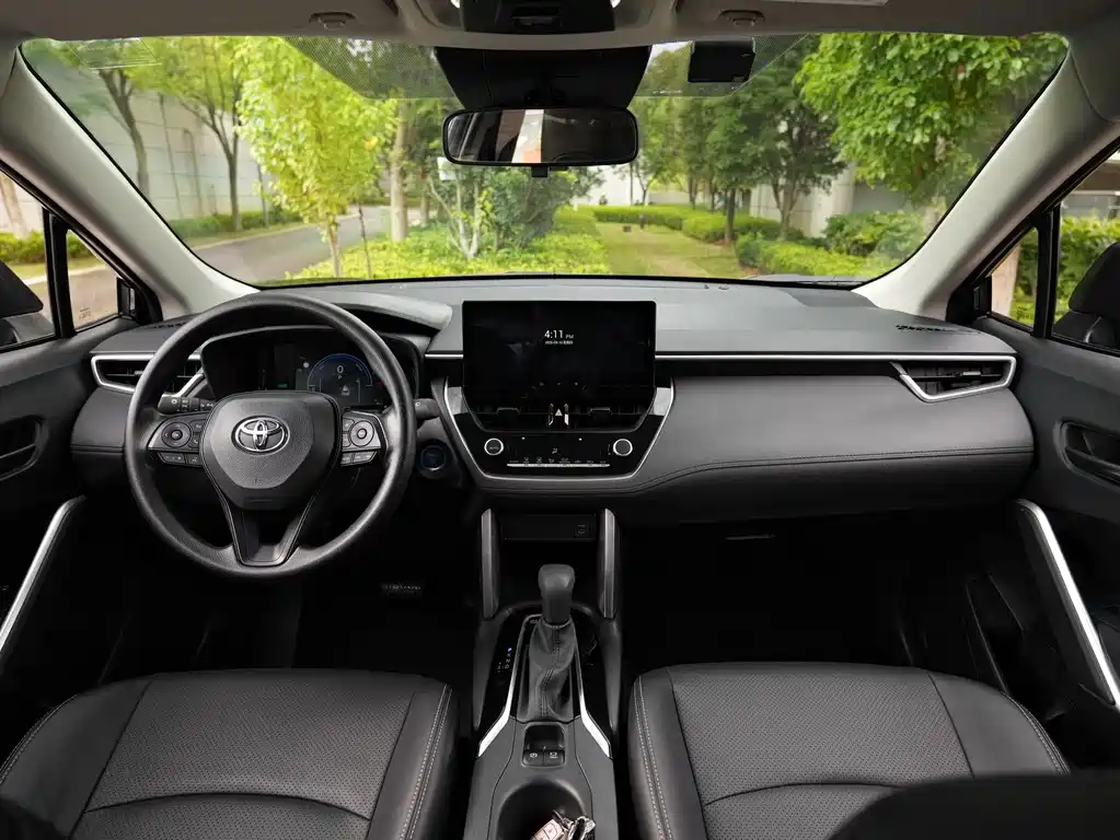 Toyota Corolla Cross — фото 4