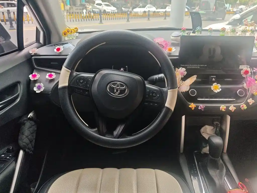 Toyota Corolla Cross — фото 3