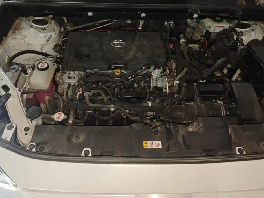 Toyota RAV4 — фото 10