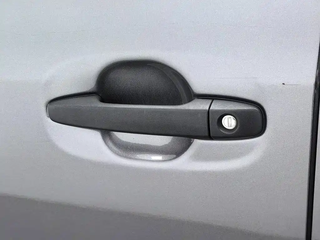 Toyota Sienna — фото 18