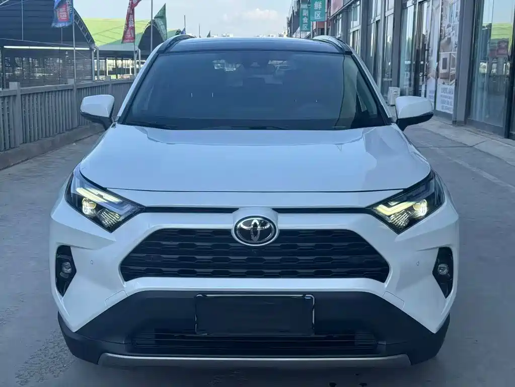 Toyota RAV4 — фото 2