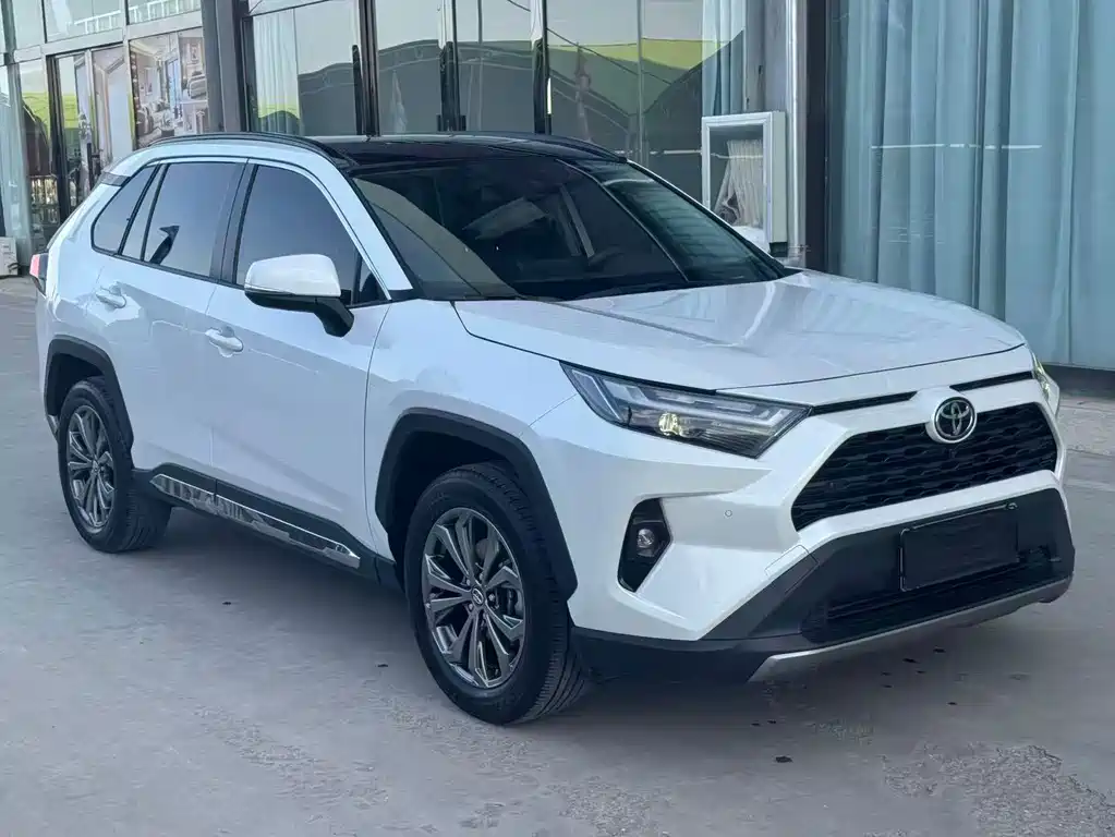 Toyota RAV4 — фото 3