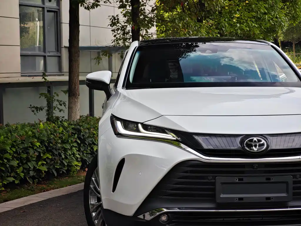 Toyota Harrier — фото 8