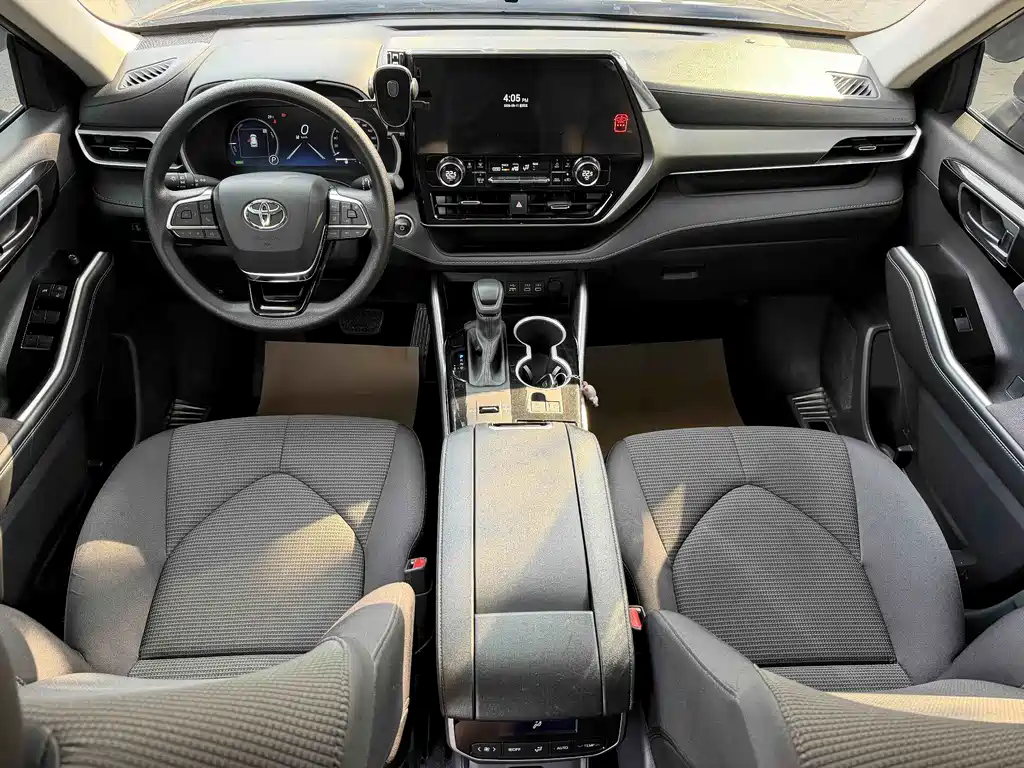 Toyota Highlander — фото 4