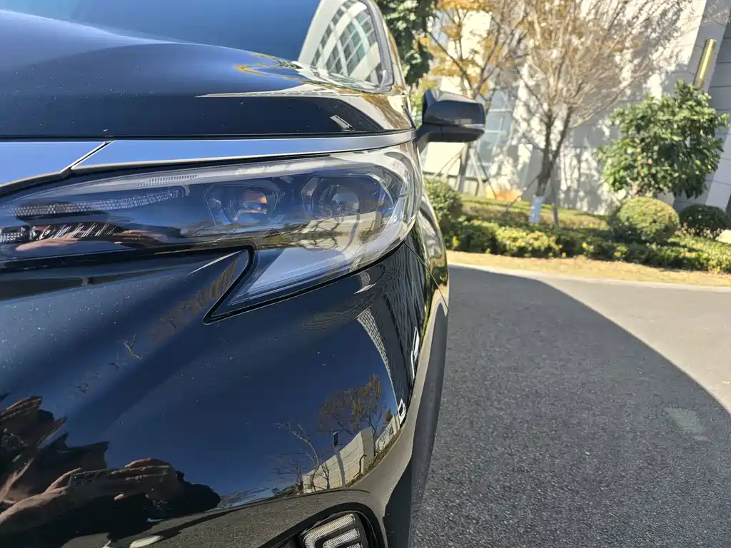Toyota Granvia — фото 13
