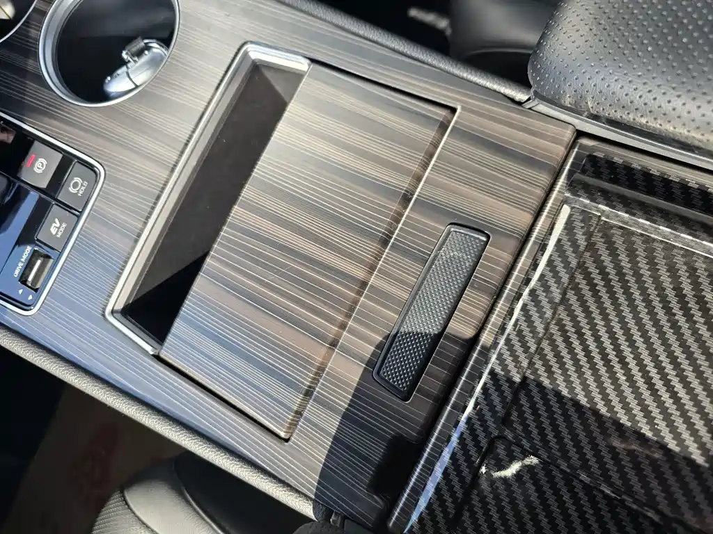 Toyota Granvia — фото 23