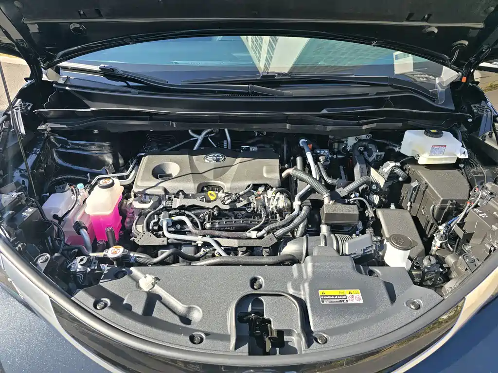 Toyota Granvia — фото 25