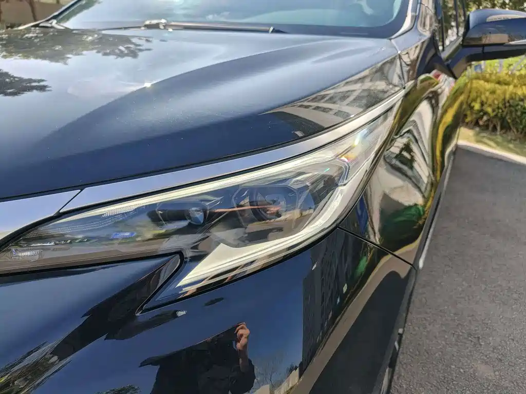 Toyota Granvia — фото 40