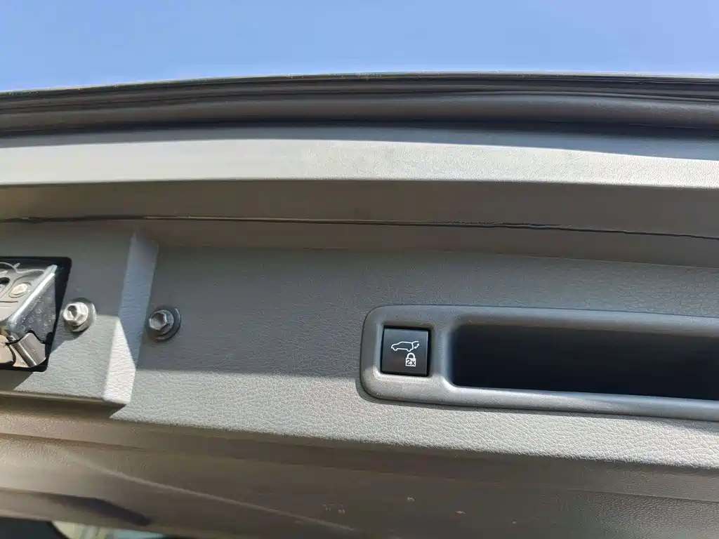 Toyota Granvia — фото 41