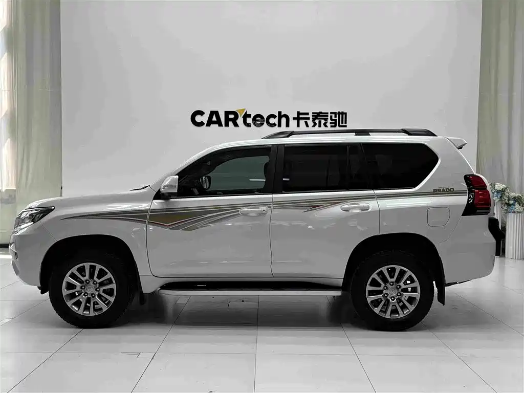 Toyota Prado — фото 18