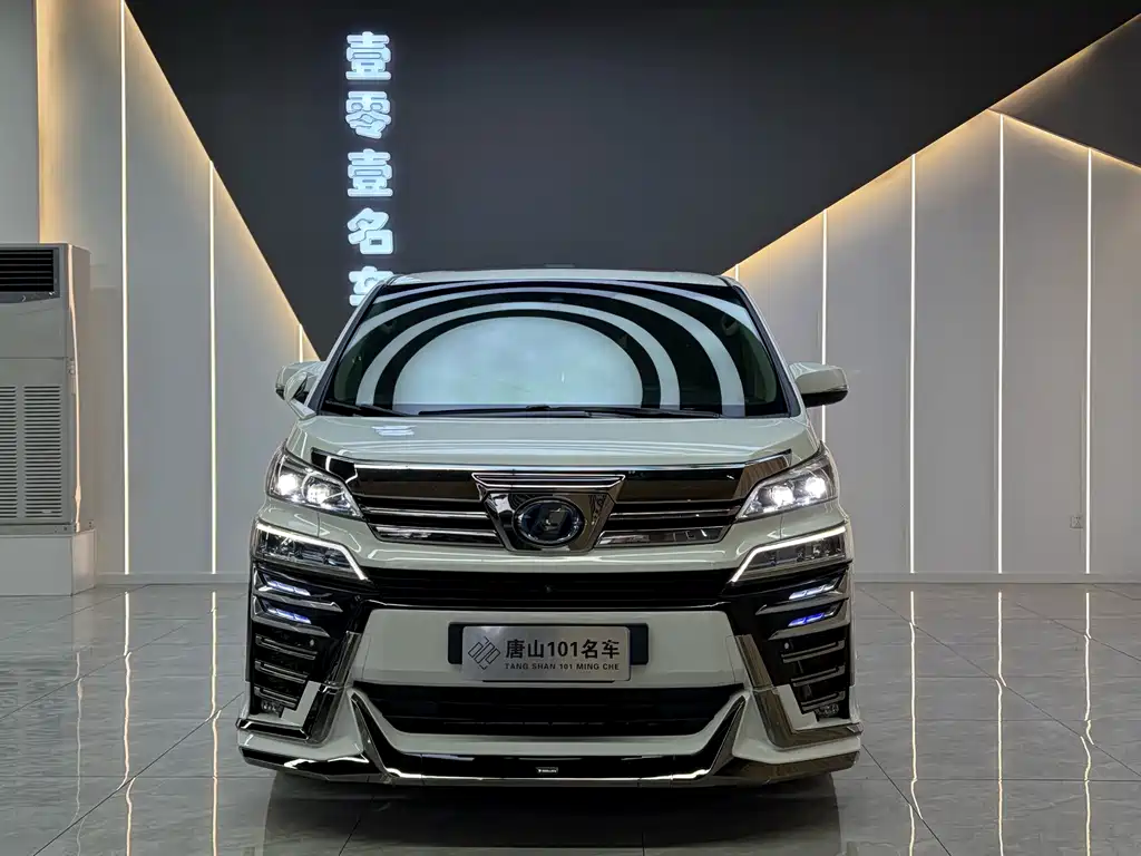 Toyota Vellfire — фото 2