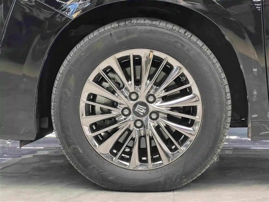 Toyota Vellfire — фото 4