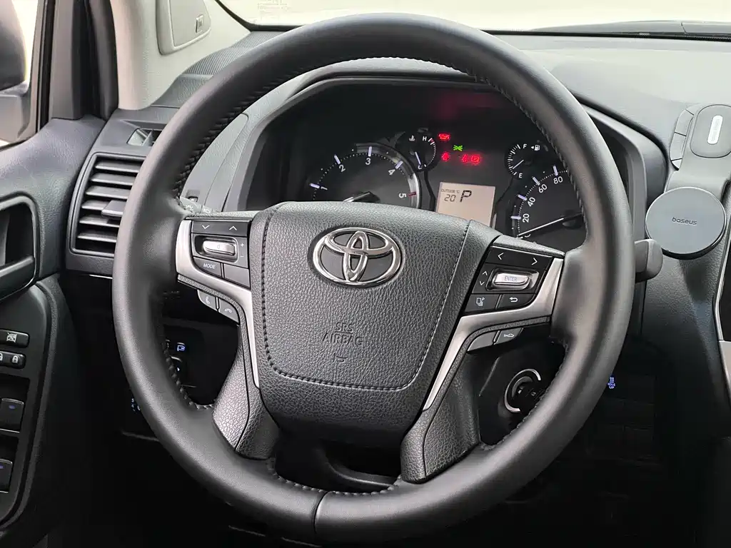 Toyota Prado (Import) — фото 9