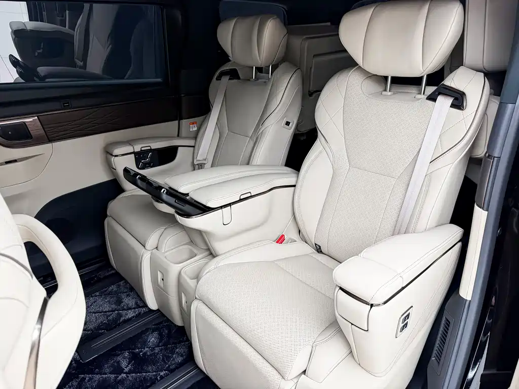 Toyota Vellfire — фото 5