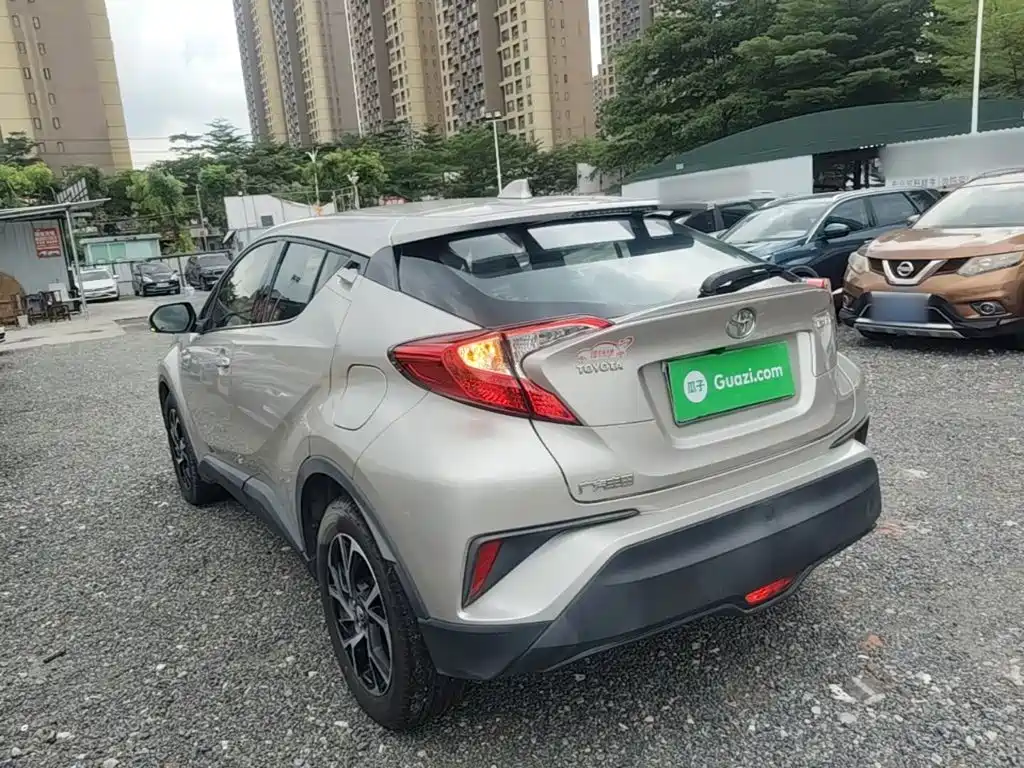 Toyota C-HR — фото 5