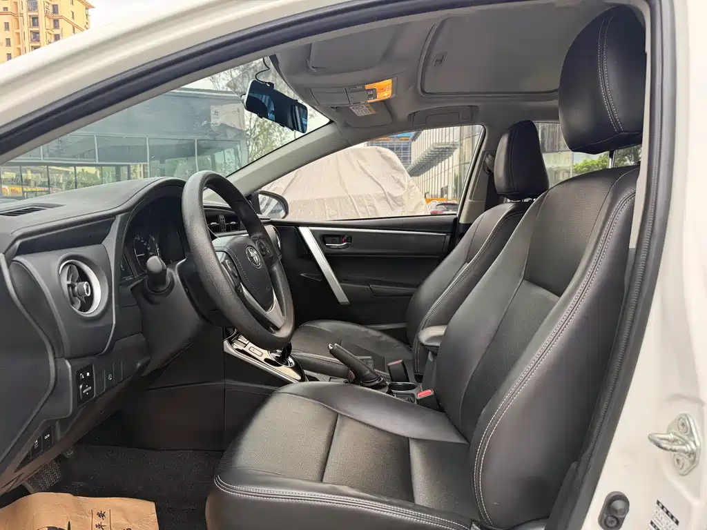 Toyota Corolla Hybrid — фото 5