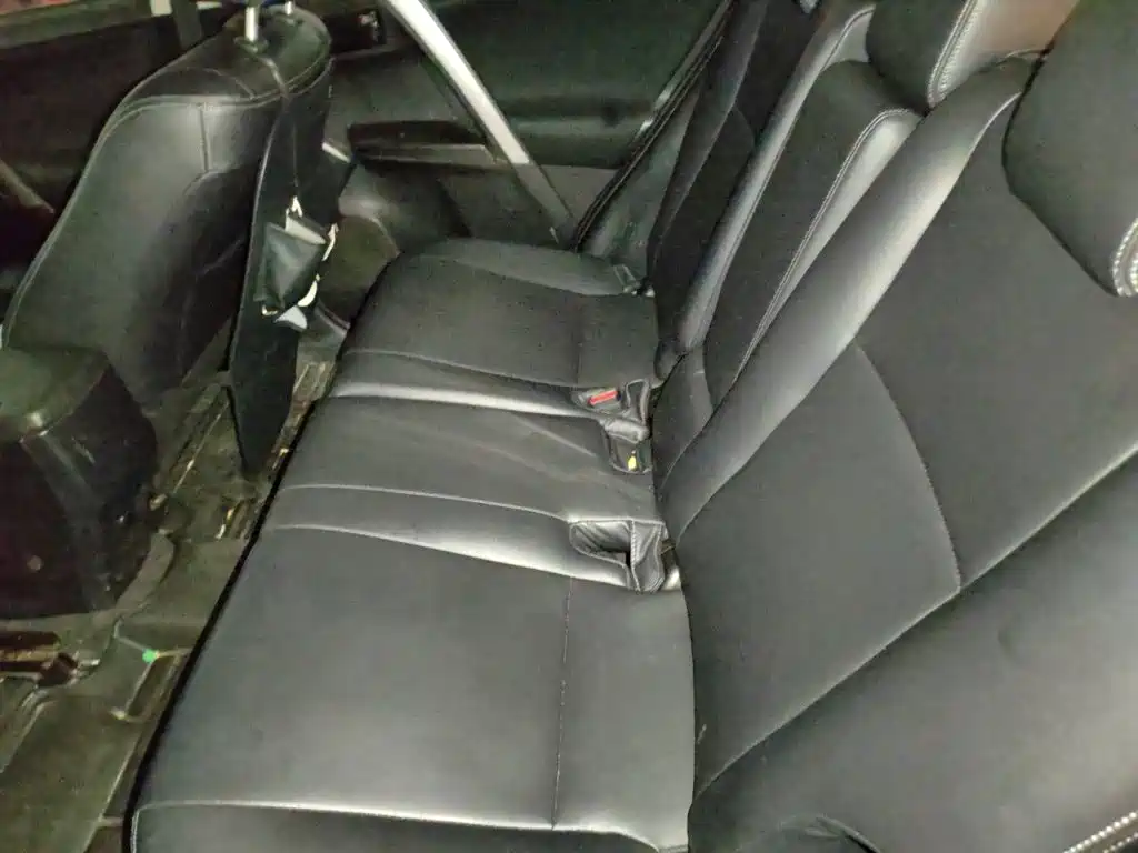 Toyota RAV4 — фото 15