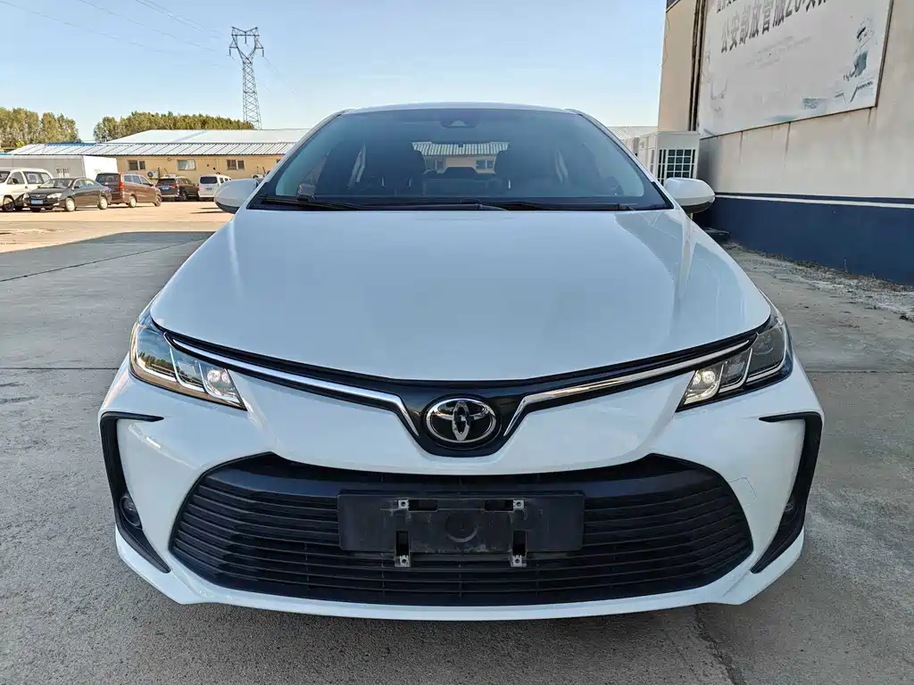 Toyota Corolla — фото 2