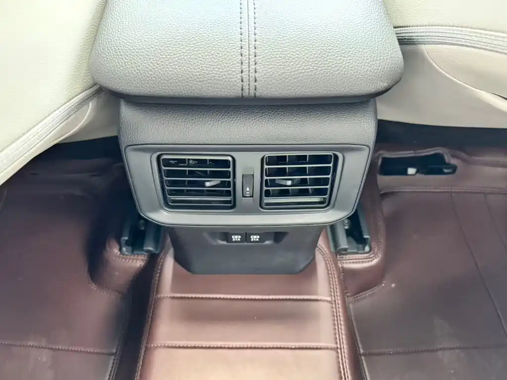 Toyota Wildlander — фото 29