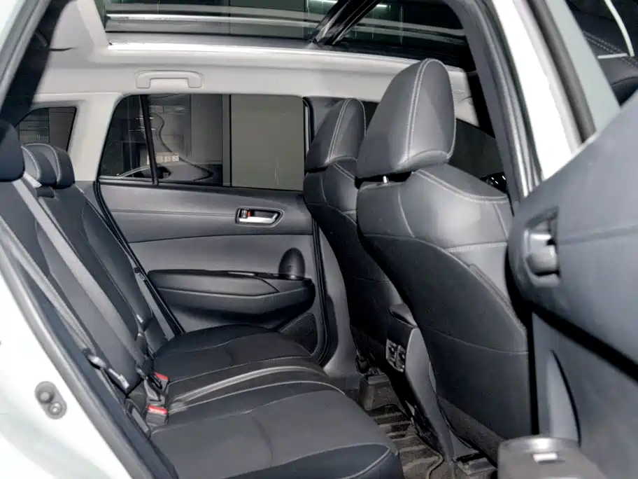 Toyota Corolla Cross — фото 15