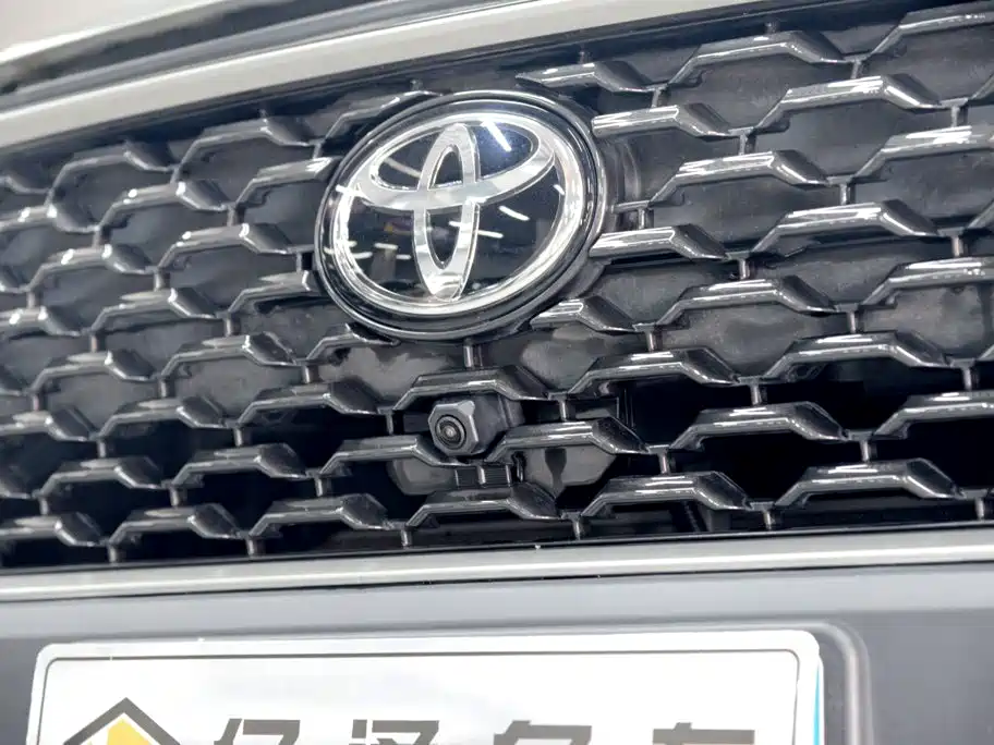 Toyota Corolla Cross — фото 5