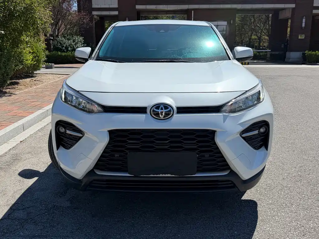 Toyota Wildlander — фото 2