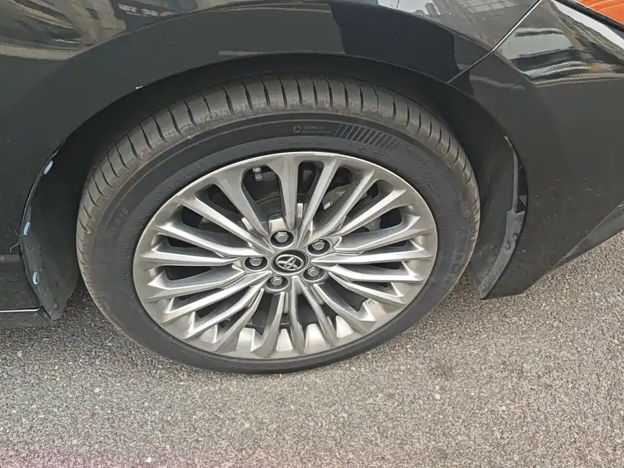 Toyota Avalon — фото 6