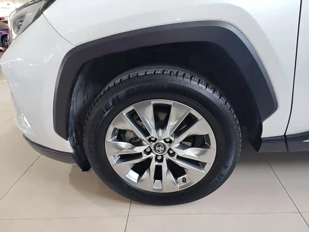 Toyota Wildlander — фото 23