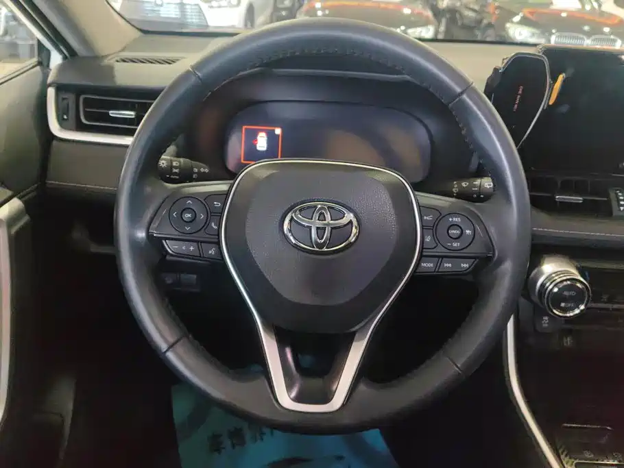 Toyota Wildlander — фото 15