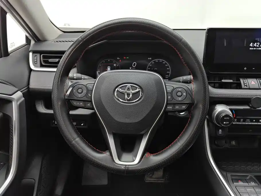 Toyota Wildlander — фото 15