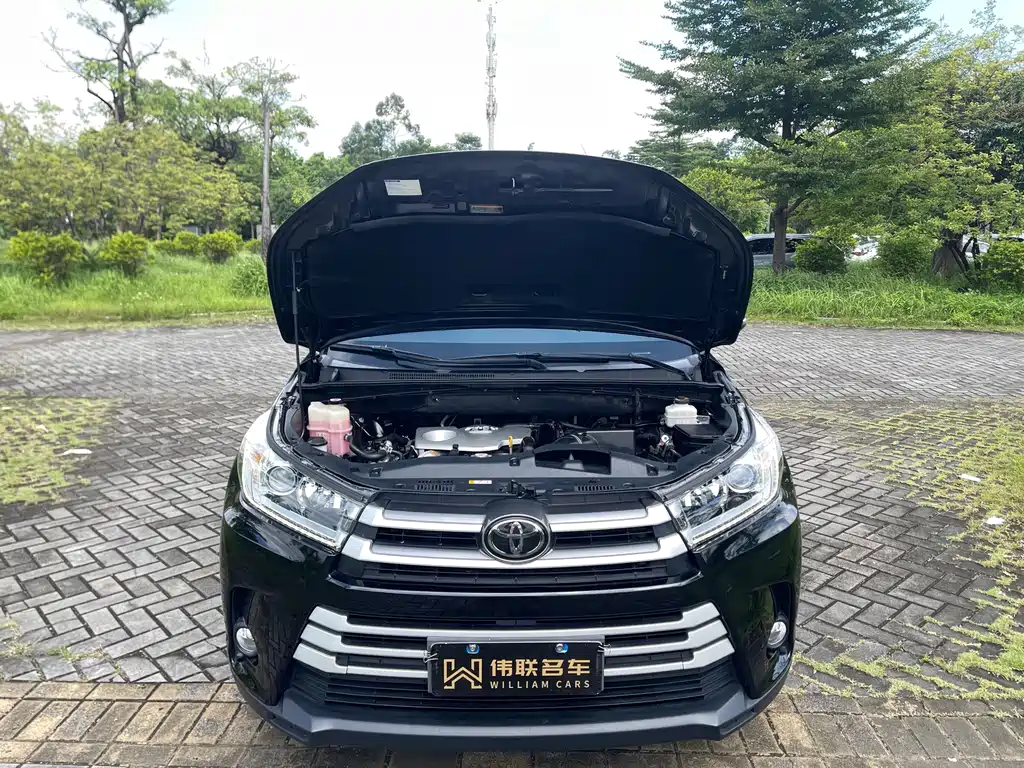 Toyota Highlander — фото 21