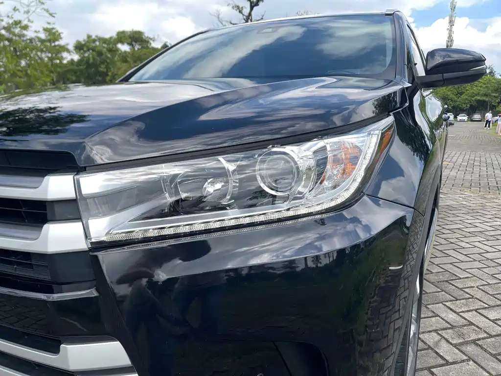Toyota Highlander — фото 23