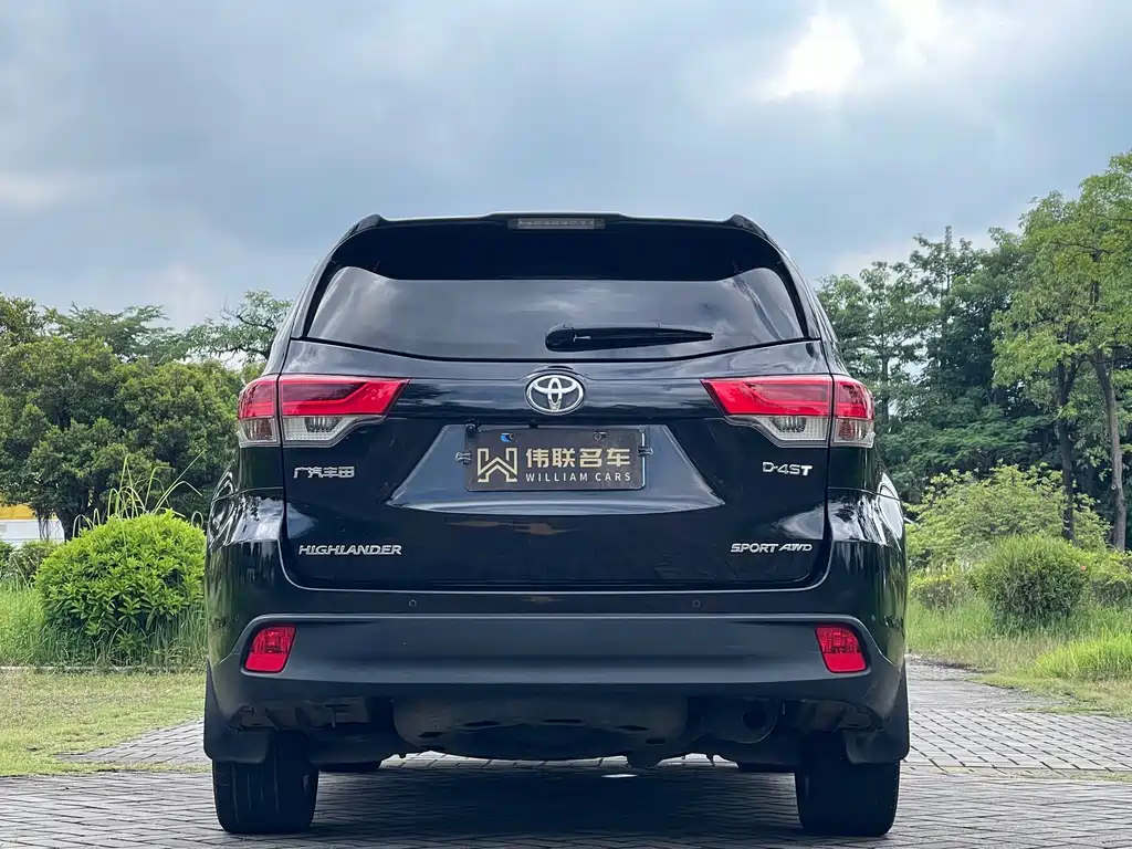 Toyota Highlander — фото 5