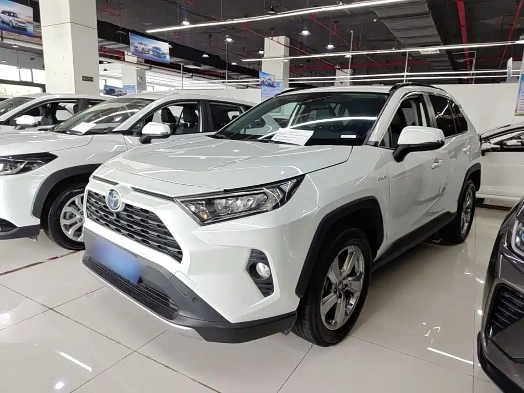Toyota RAV4 — фото 2
