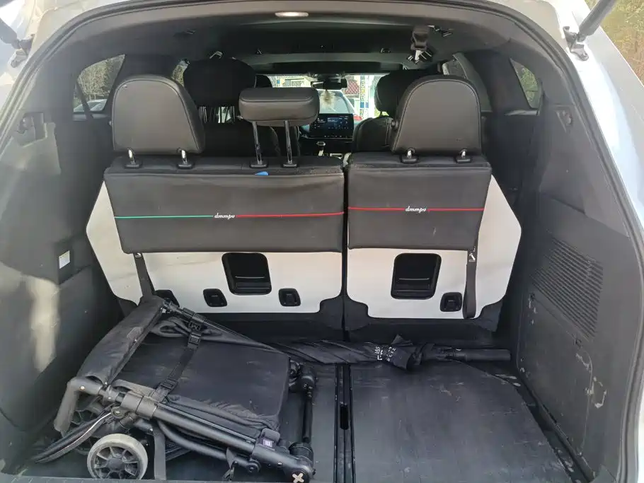 Toyota Sienna — фото 4