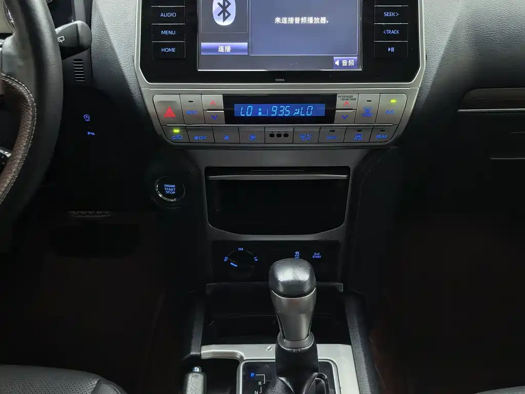 Toyota Prado — фото 13