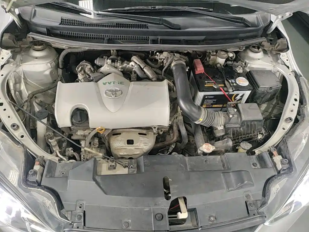 Toyota Yaris L — фото 20
