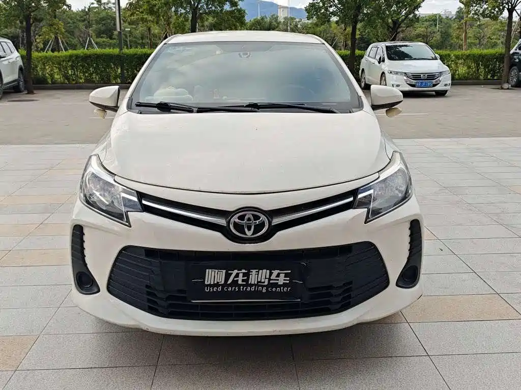 Toyota Vios — фото 3