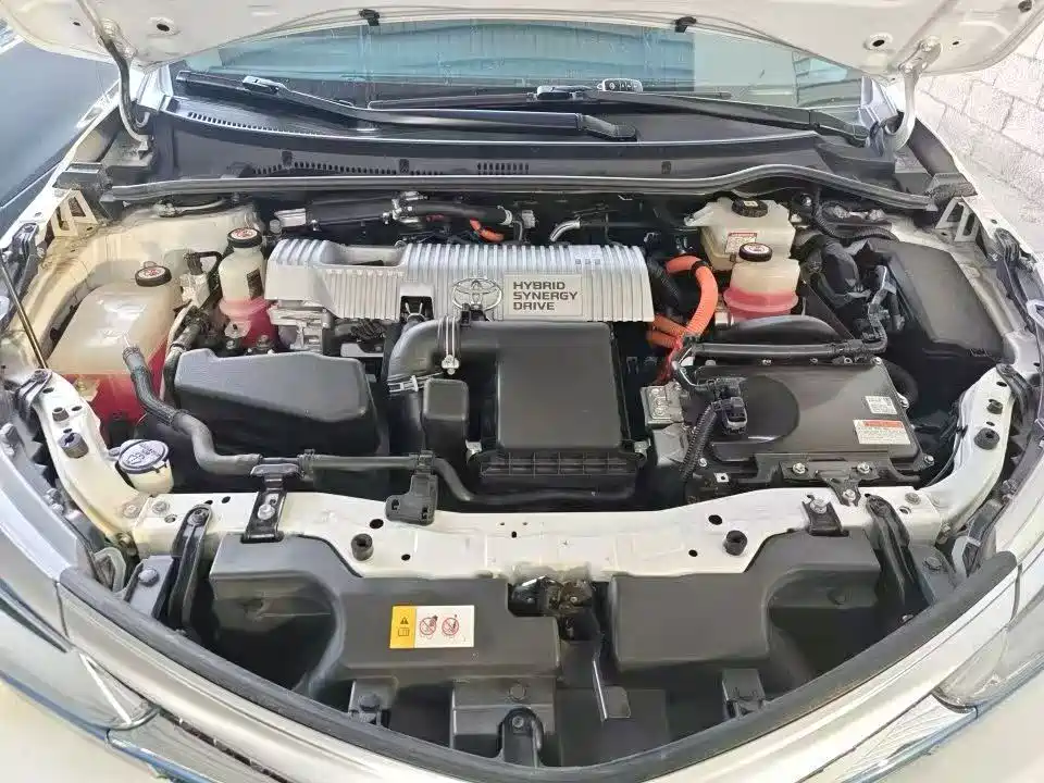 Toyota Corolla Hybrid — фото 5