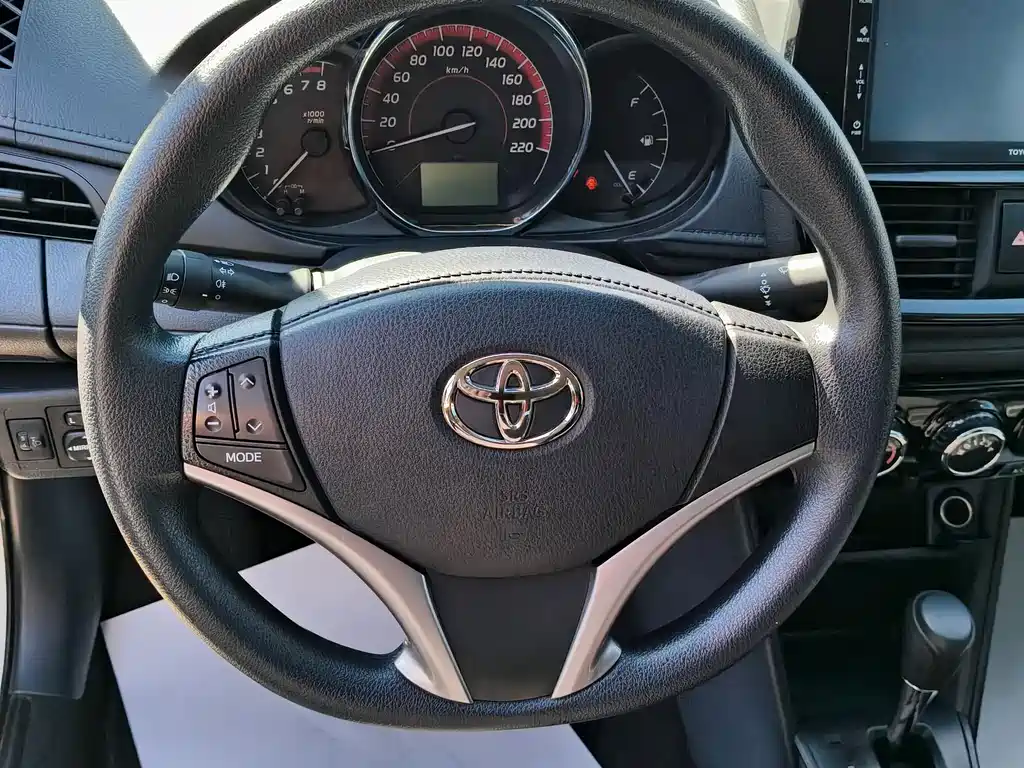 Toyota Vios — фото 7