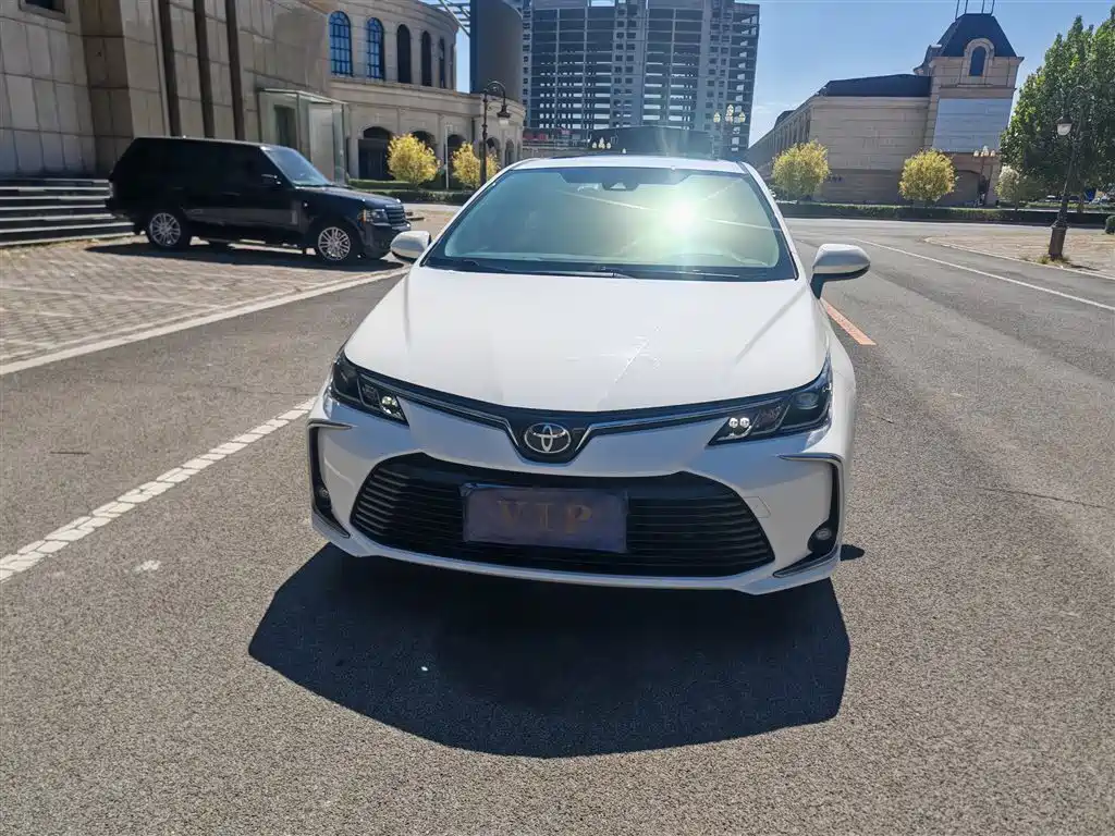Toyota Corolla — фото 2