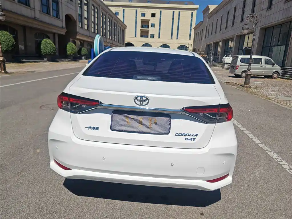 Toyota Corolla — фото 15