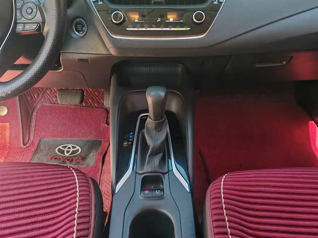 Toyota Corolla — фото 9