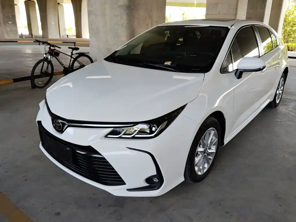 Toyota Corolla — фото 2