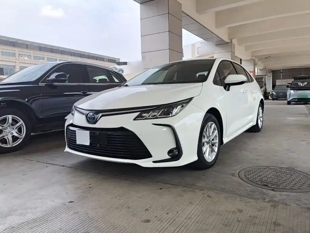 Toyota Corolla — фото 2