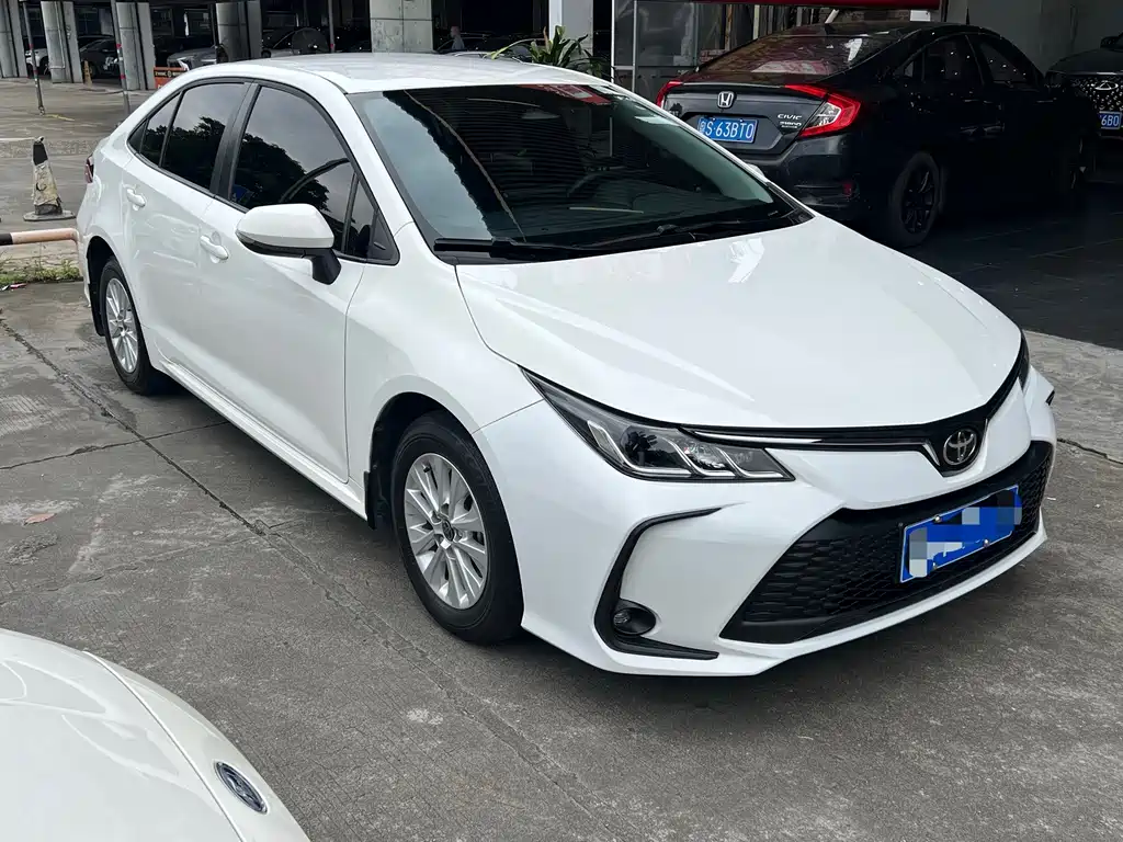 Toyota Corolla — фото 3