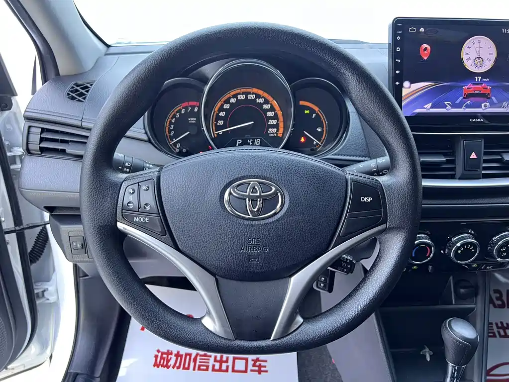 Toyota Yaris L — фото 11